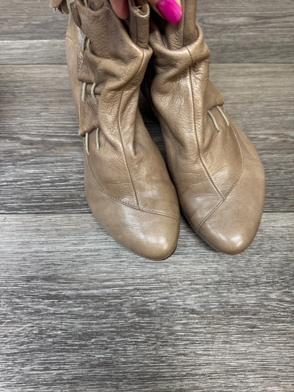 Eric Michael  Tan soft Leather Ankle Boots woman’s 8.5 (s30)